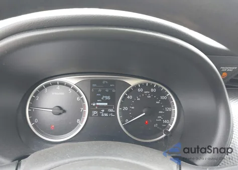 2019 Nissan Kicks S z USA, uszkodzony, nr VIN 3N1CP5CU2KL548725